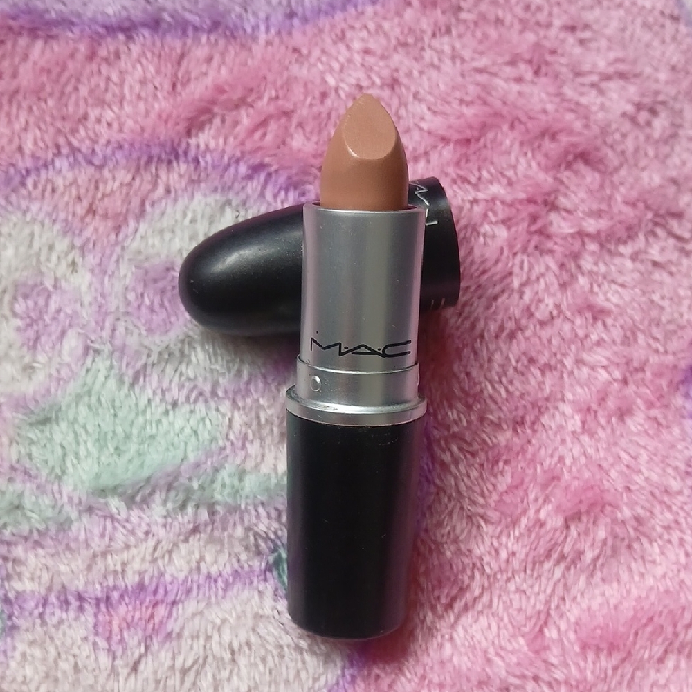 *RARE* MAC Amplified "A Perfect Day" NWOB